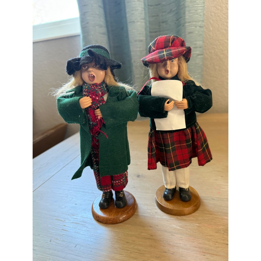 Vintage Christmas Caroler Figurines Set of 2 Girls Green Red Plaid 10 Inchβ
